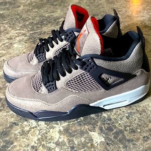 Air Jordan Retro 4 “Taupe Haze”